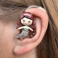 Luna Meerjungfrau – silber – Hörgeräteschmuck für Kinder