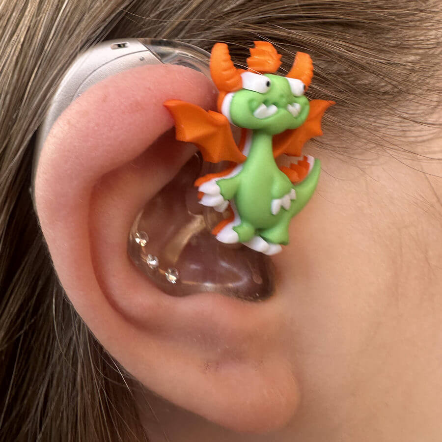 Drache - grün - Hörgeräteschmuck für Kinder 2 Drache - grün - Hörgeräteschmuck für Kinder – Bild 2