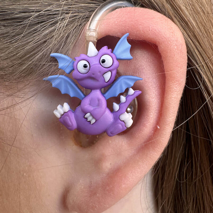 Drache - lila - Hörgeräteschmuck für Kinder 2 Drache - lila - Hörgeräteschmuck für Kinder – Bild 2