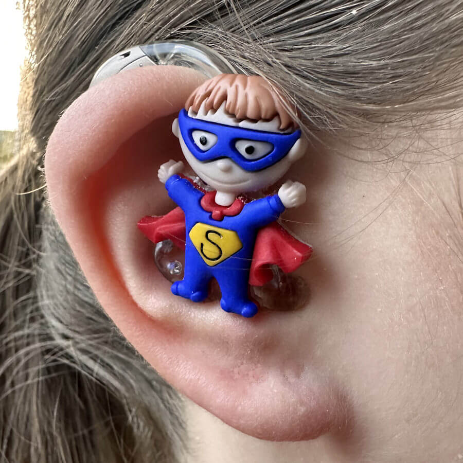 Superheld Hörgeräteschmuck für Kinder 4 Superheld Hörgeräteschmuck für Kinder – Bild 4
