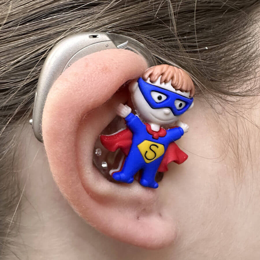 Superheld Hörgeräteschmuck für Kinder 3 Superheld Hörgeräteschmuck für Kinder – Bild 3